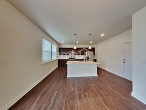 130 Hazel Pk Dr in Mooresville, NC - Foto de edificio - Building Photo