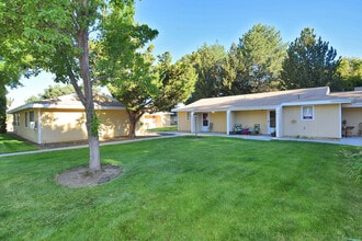 Ontario Manor in Ontario, OR - Foto de edificio - Building Photo