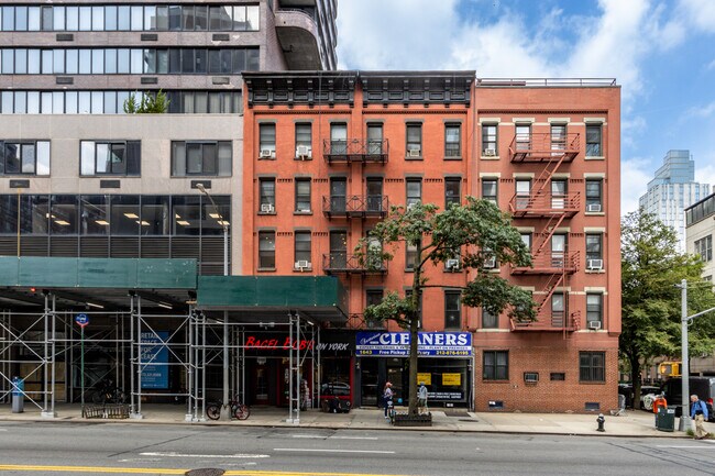 448 E 87th St in New York, NY - Building Photo - Building Photo