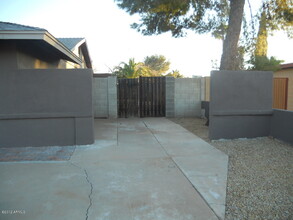 5337 E Gelding Dr in Scottsdale, AZ - Building Photo - Building Photo