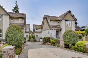 11530 84 Av in Delta, BC - Building Photo