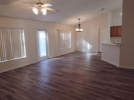 1223 Persian Ave in Spring Hill, FL - Building Photo
