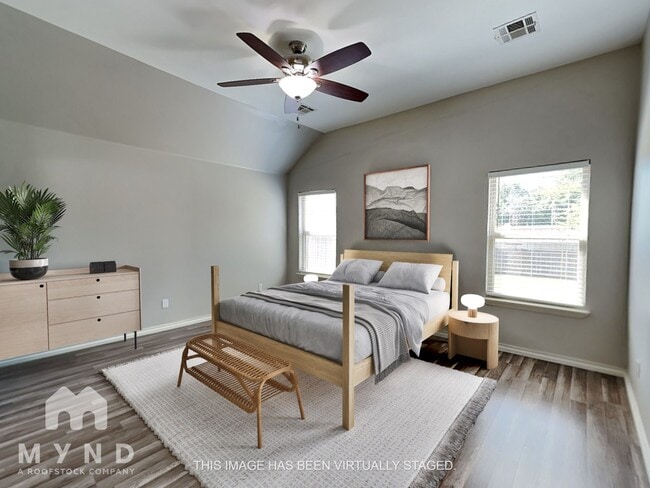 3204 Valley Hollow in Norman, OK - Foto de edificio - Building Photo