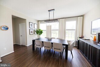 8182 Broad Pl in Manassas, VA - Building Photo - Building Photo