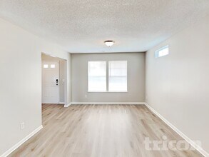 204 Fox Grove Cir in Columbia, SC - Building Photo - Building Photo