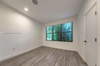 473 Mendoza Ave in Miami, FL - Building Photo - Building Photo