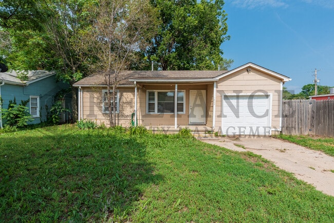 property at 1843 S Pattie St