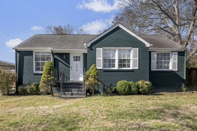 property at 2214 Fernwood Dr