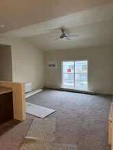 741 Meridian Drive in Plover, WI - Foto de edificio - Building Photo