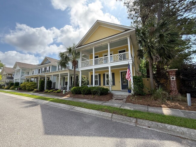 600 Ellingson Pkwy in Mount Pleasant, SC - Building Photo - Building Photo