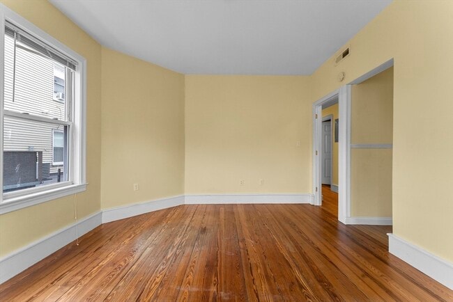 573 Washington St in Boston, MA - Building Photo - Building Photo