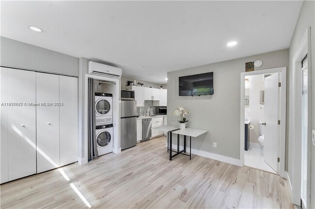 property at 1125 Almeria Ave