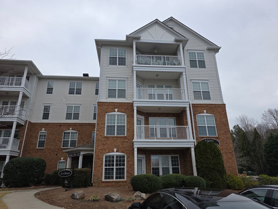 15065 Santa Lucia Dr in Charlotte, NC - Building Photo