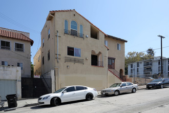 192 S Mountain View Ave in Los Angeles, CA - Building Photo - Building Photo