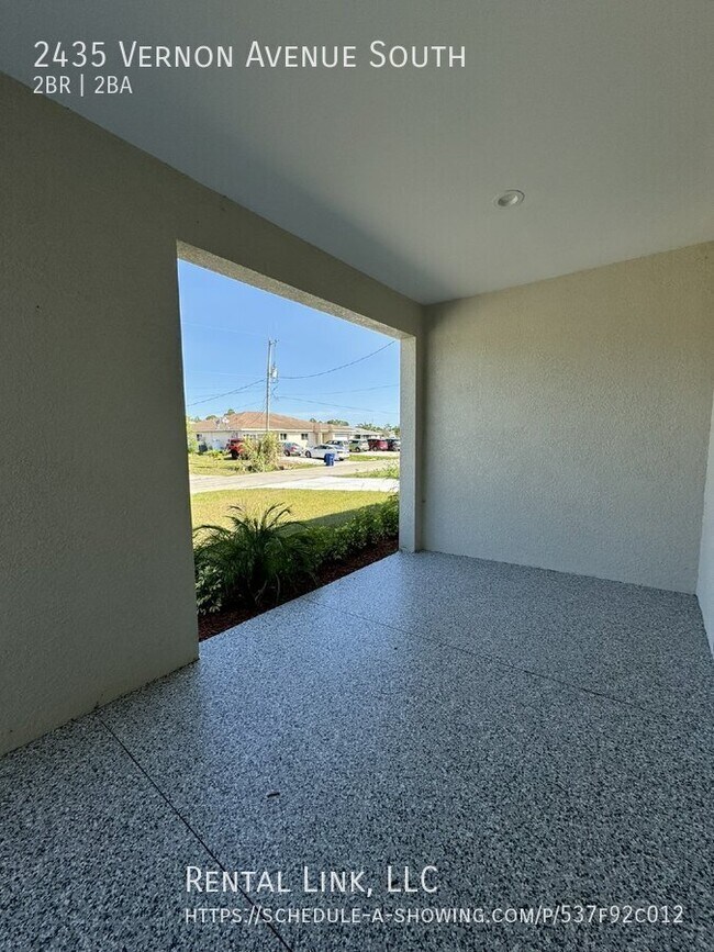 2435 Vernon Ave S in Lehigh Acres, FL - Building Photo - Building Photo