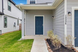 13336 Burbot Dr in Shenandoah, TX - Building Photo - Building Photo