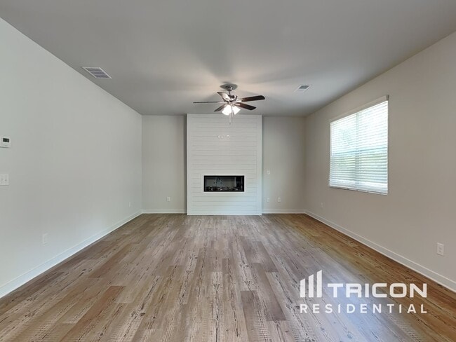 5238 Mulberry St in Flowery Branch, GA - Building Photo - Building Photo