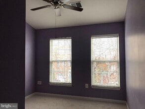 13587 Flying Squirrel Dr in Herndon, VA - Building Photo - Building Photo