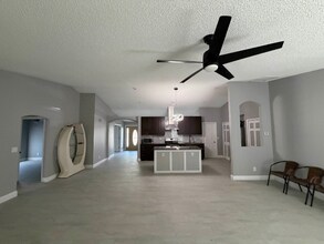 1743 Laramie Cir in Melbourne, FL - Foto de edificio - Building Photo