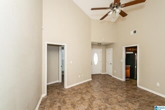 601 Meriweather Dr in Calera, AL - Foto de edificio - Building Photo