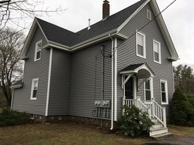 39 Walnut St in West Bridgewater, MA - Building Photo