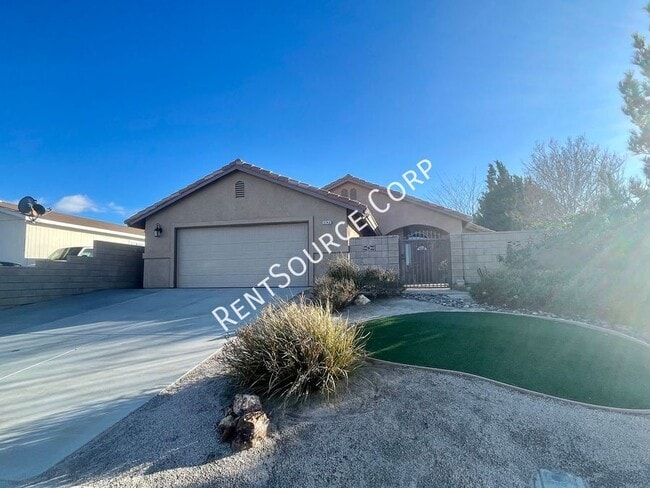 3242 Poplar St in Rosamond, CA - Building Photo - Building Photo