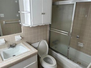 7458 Walling Ln in Dallas, TX - Building Photo - Building Photo
