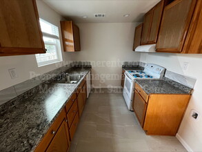 2206 Buena Vista Ave in Stockton, CA - Building Photo - Building Photo