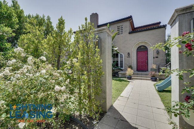 property at 815 S Highland Ave