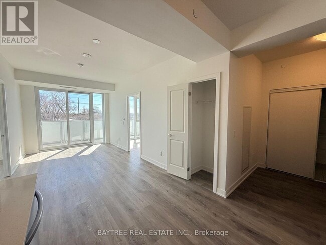 1010 Sandy Beach Rd in Pickering, ON - Building Photo - Building Photo