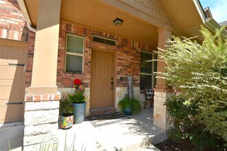167 Patriot Dr in Buda, TX - Building Photo - Building Photo