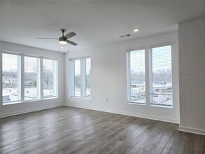 371 Grant Cir SE in Atlanta, GA - Foto de edificio - Building Photo