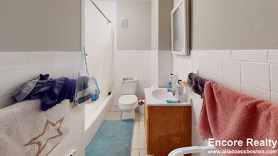 7 Winship St, Unit 1 in Boston, MA - Foto de edificio - Building Photo