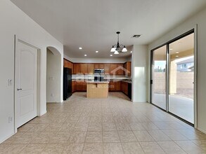 18015 W Carol Ave in Waddell, AZ - Foto de edificio - Building Photo