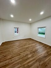 322 Delaware Ave in Scottdale, PA - Building Photo - Building Photo
