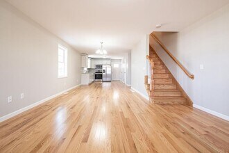 53 Union St in Westfield, MA - Building Photo - Building Photo