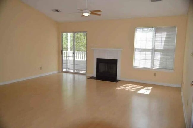 2 Forest Glen Cir, Unit # 18