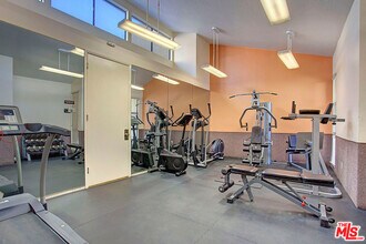 8515 Falmouth Ave, Unit 308 in Playa Del Rey, CA - Building Photo - Building Photo