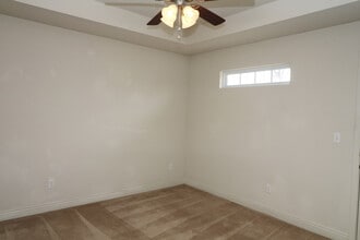 Golf View Gardens Apartments in Columbia, MO - Foto de edificio - Building Photo