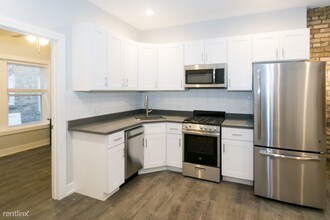 1063 W Glenlake Ave-Unit -Unit 1N in Chicago, IL - Building Photo - Building Photo