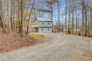 2535 Hickory Rd in Canton, GA - Building Photo