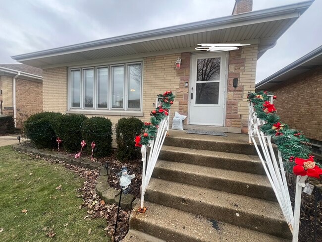4852 N Greenwood Ave in Norridge, IL - Foto de edificio - Building Photo