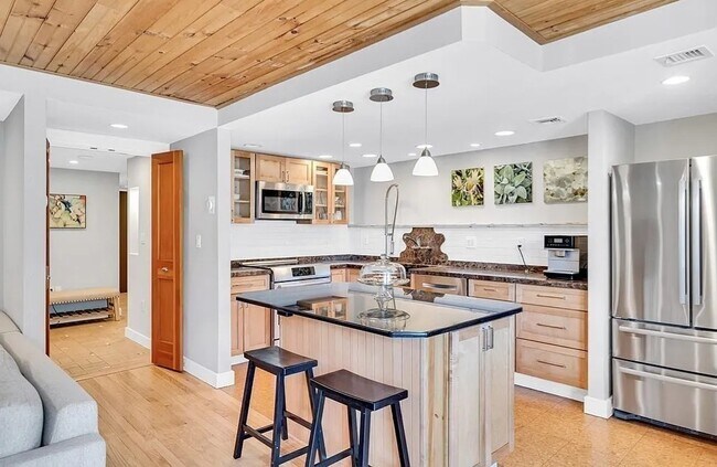 60 Longwood Ave in Brookline, MA - Building Photo - Building Photo
