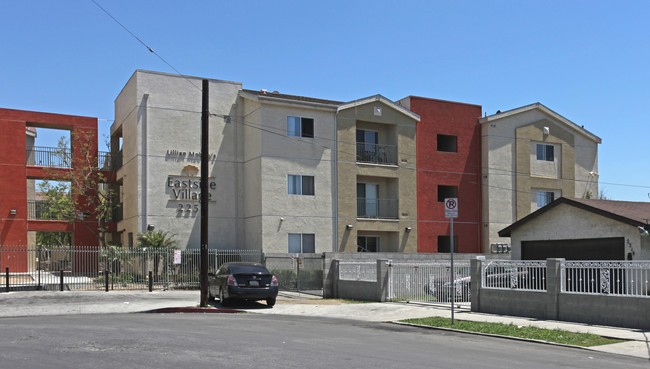 Eastside Village in Los Angeles, CA - Foto de edificio - Building Photo