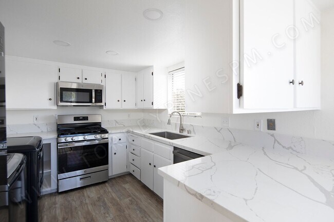 property at 1015-1015 Bush St