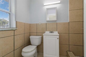 2418 10th St W in Bradenton, FL - Building Photo - Building Photo