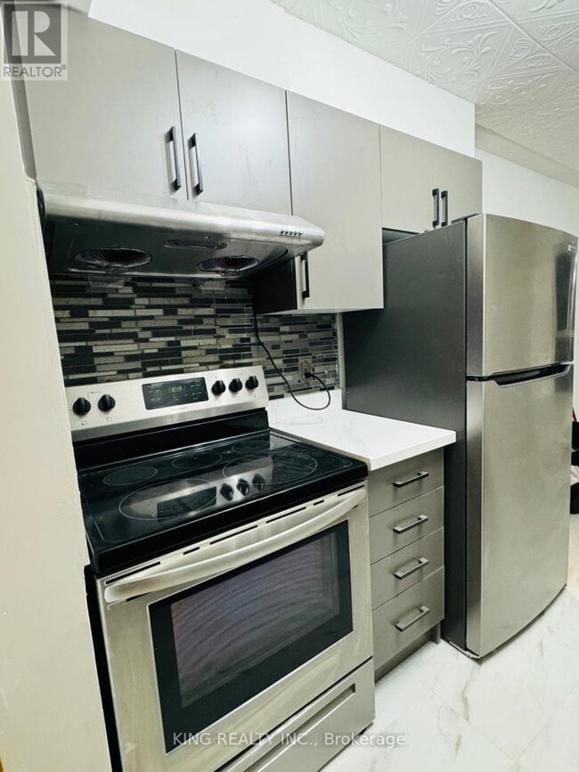 191 Fleetwood Crescent in Brampton, ON - Building Photo - Building Photo