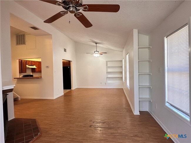 899 Hillyer St in San Marcos, TX - Building Photo - Building Photo