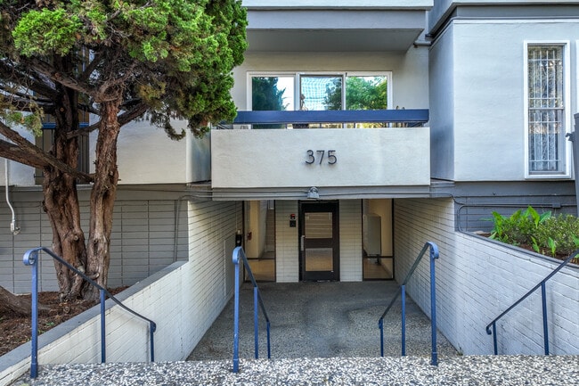 375 Jayne Ave in Oakland, CA - Building Photo - Building Photo