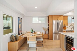 4148 Sunswept Dr in Los Angeles, CA - Building Photo - Building Photo